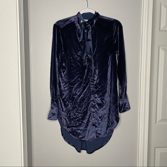Anthropologie Maeve Blue Crushed Velvet Tie Neck Shirt REGENCYCORE - Picture 2 of 8